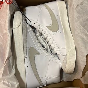‼️BRAND NEW‼️ Nike Light Bone Blazers